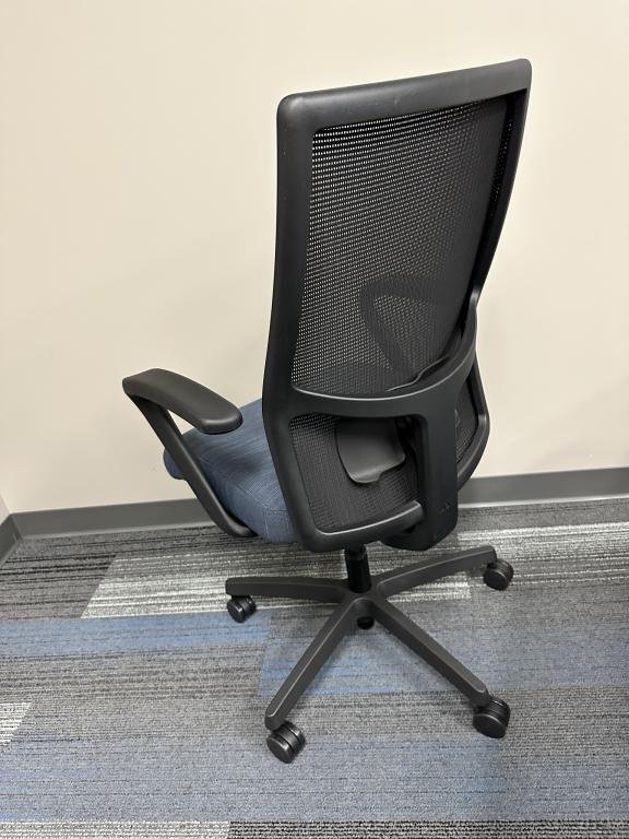 Hon Ignition blue seat with mesh back