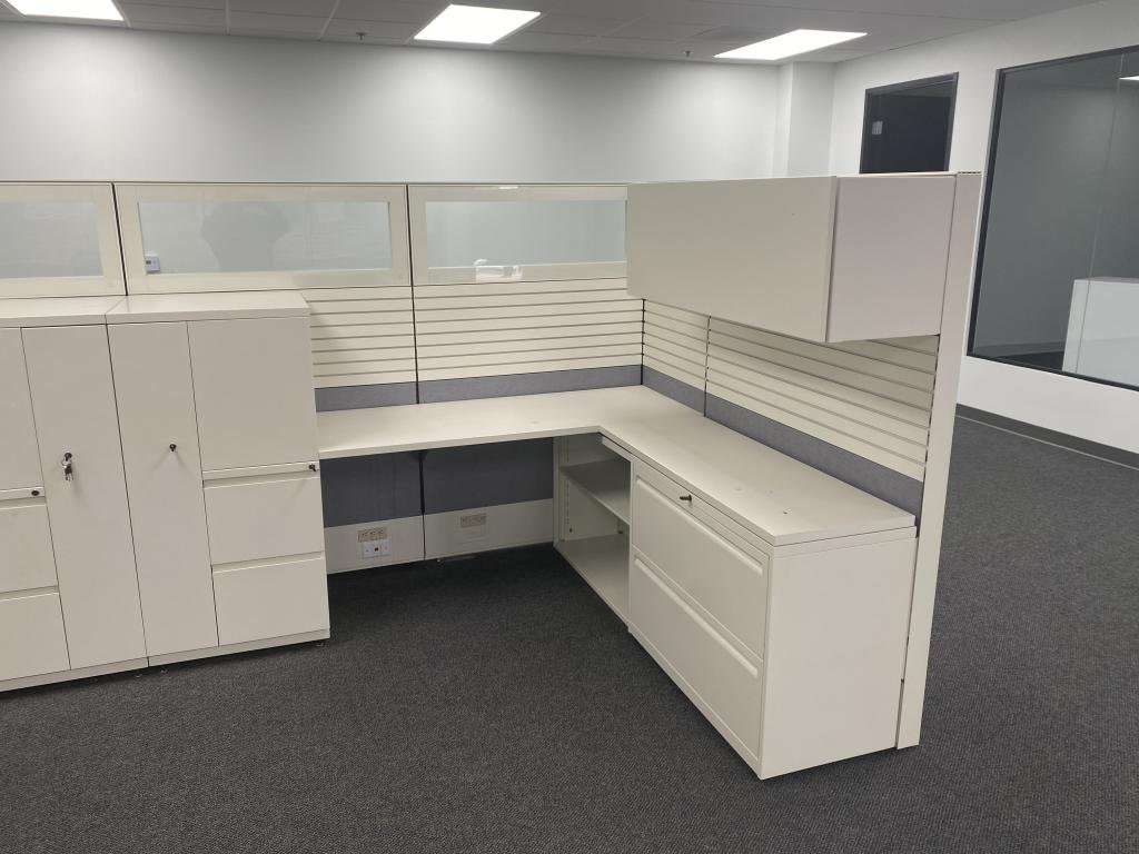 Friant Tiles 7x6x64 Team Stations modern open