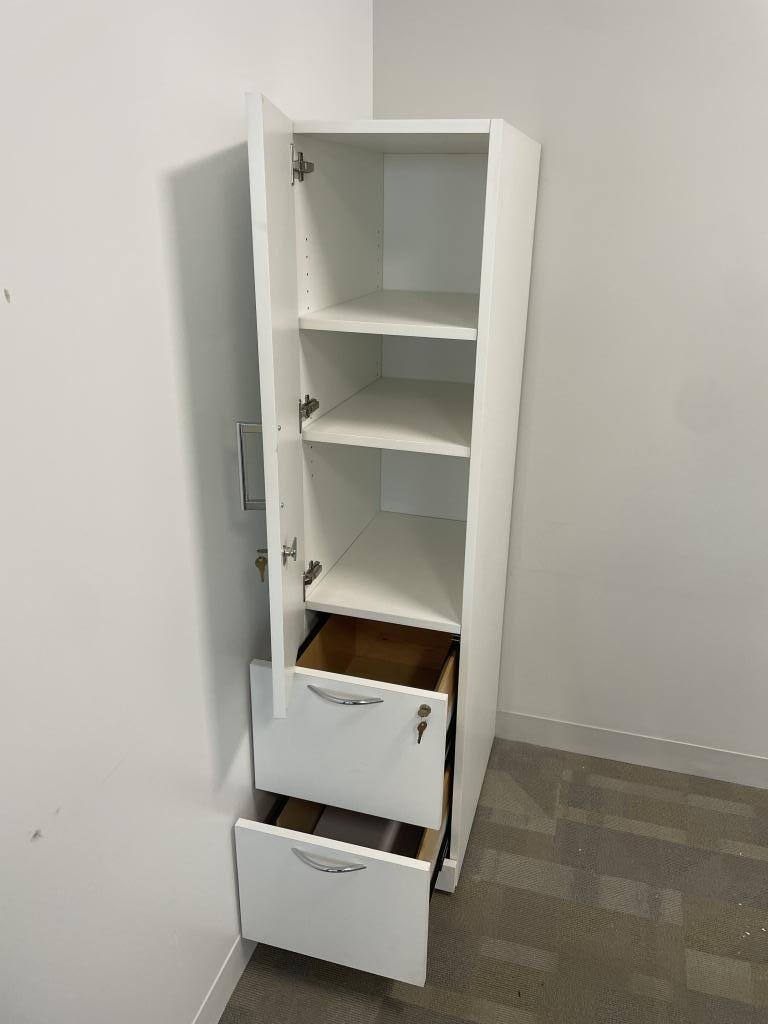Steelcase Office 72x30 with HAT 46x29 return