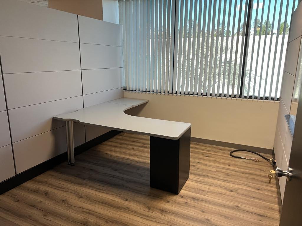 Ethospace 10x10 quarter glass 86in tall