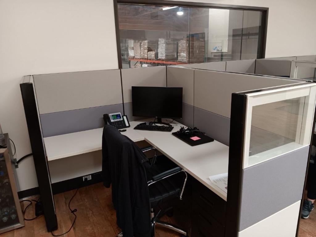 Herman Miller Ethospace 6'x5'x53" Black & White