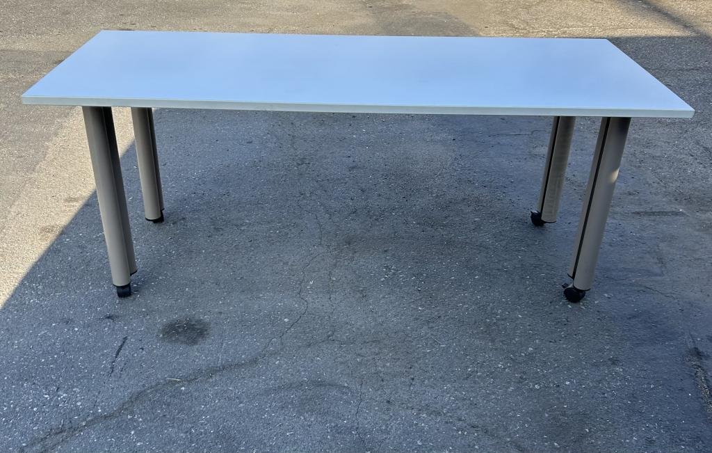 Knoll Mobile conference table 6x30