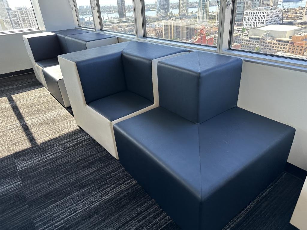 Gunlocke Leather Modular Seating 12 pieces
