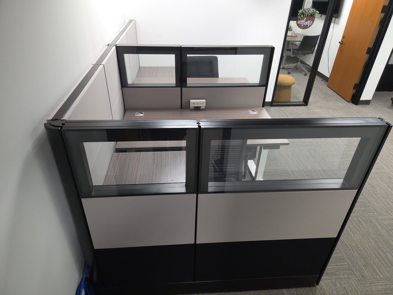 Ethospace Black & Light Silver 5’x5’x54” HAT table