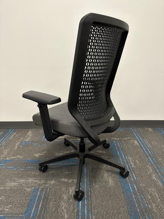 Genus by OFS Fully Loaded Task Chair