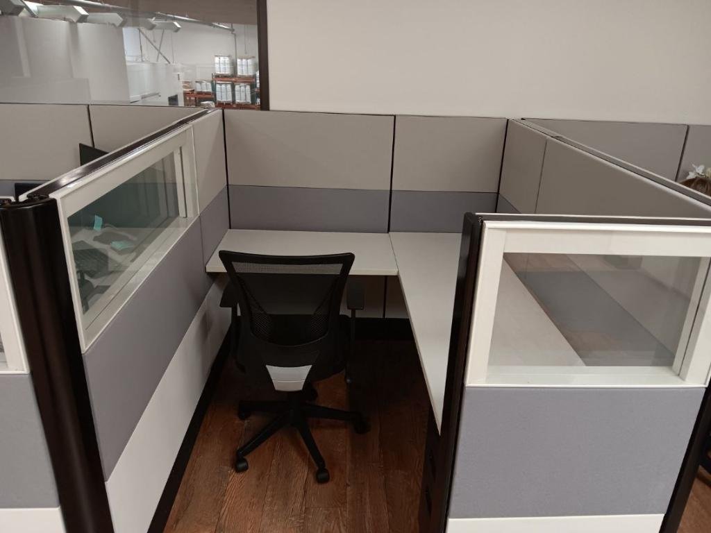 Herman Miller Ethospace 6'x5'x53" Black & White