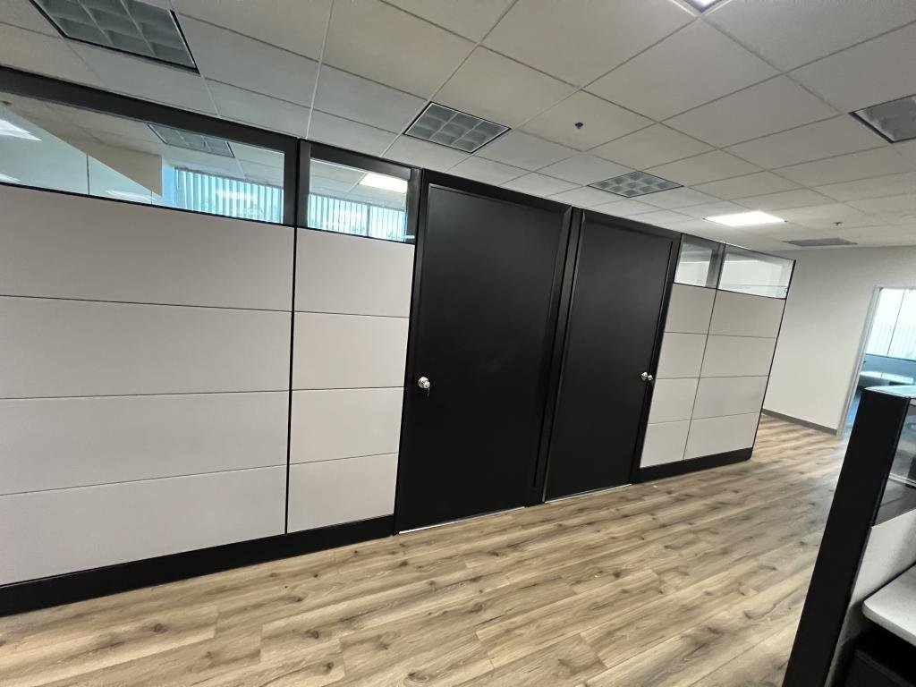 Ethospace 10x10 quarter glass 86in tall
