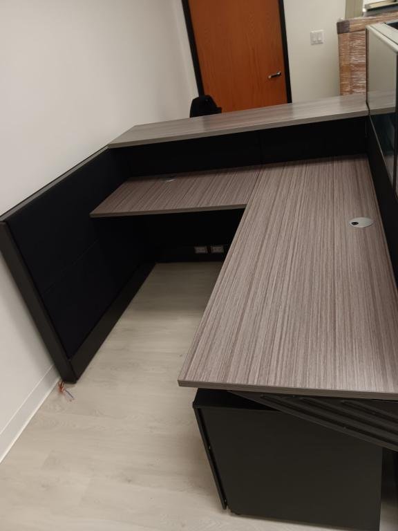 Ethospace Custom 38in Hi Lo Reception Station