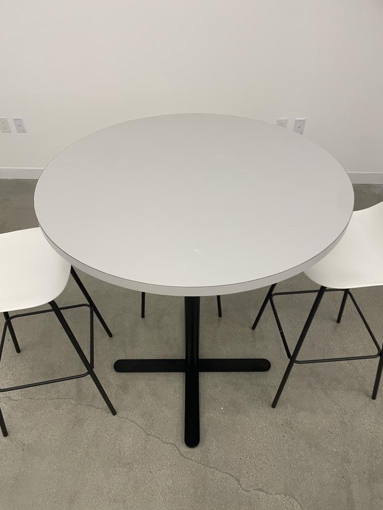 West Coast Industries 3ft bar top black base