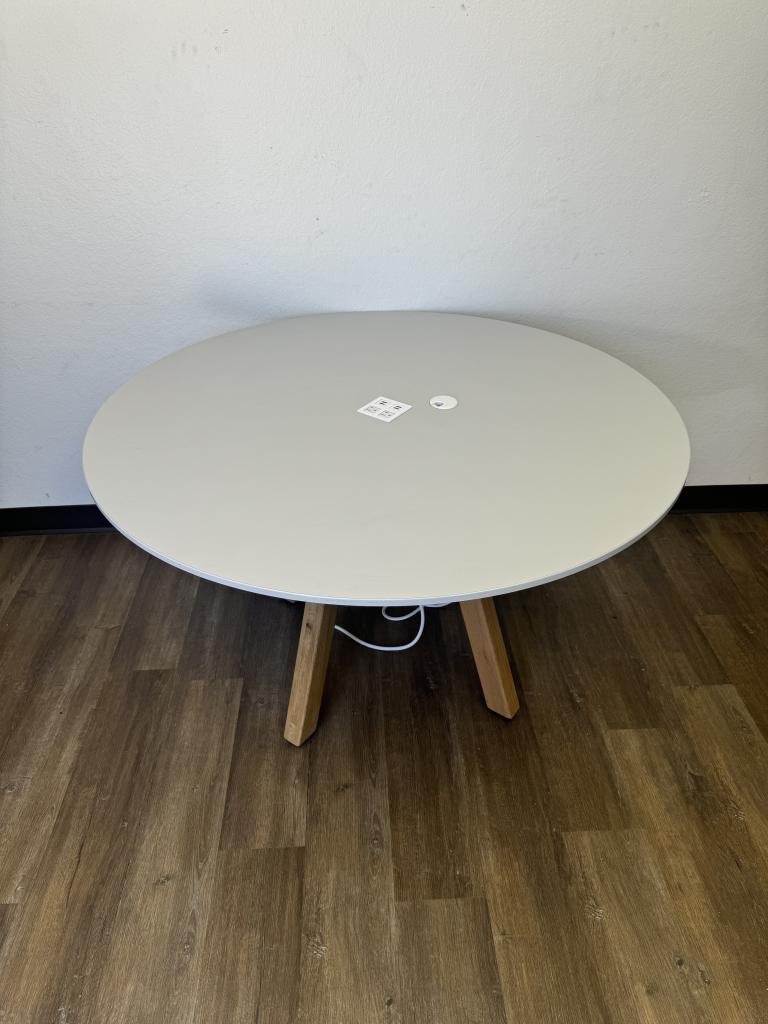Knoll powered 48in round grey top wood legs