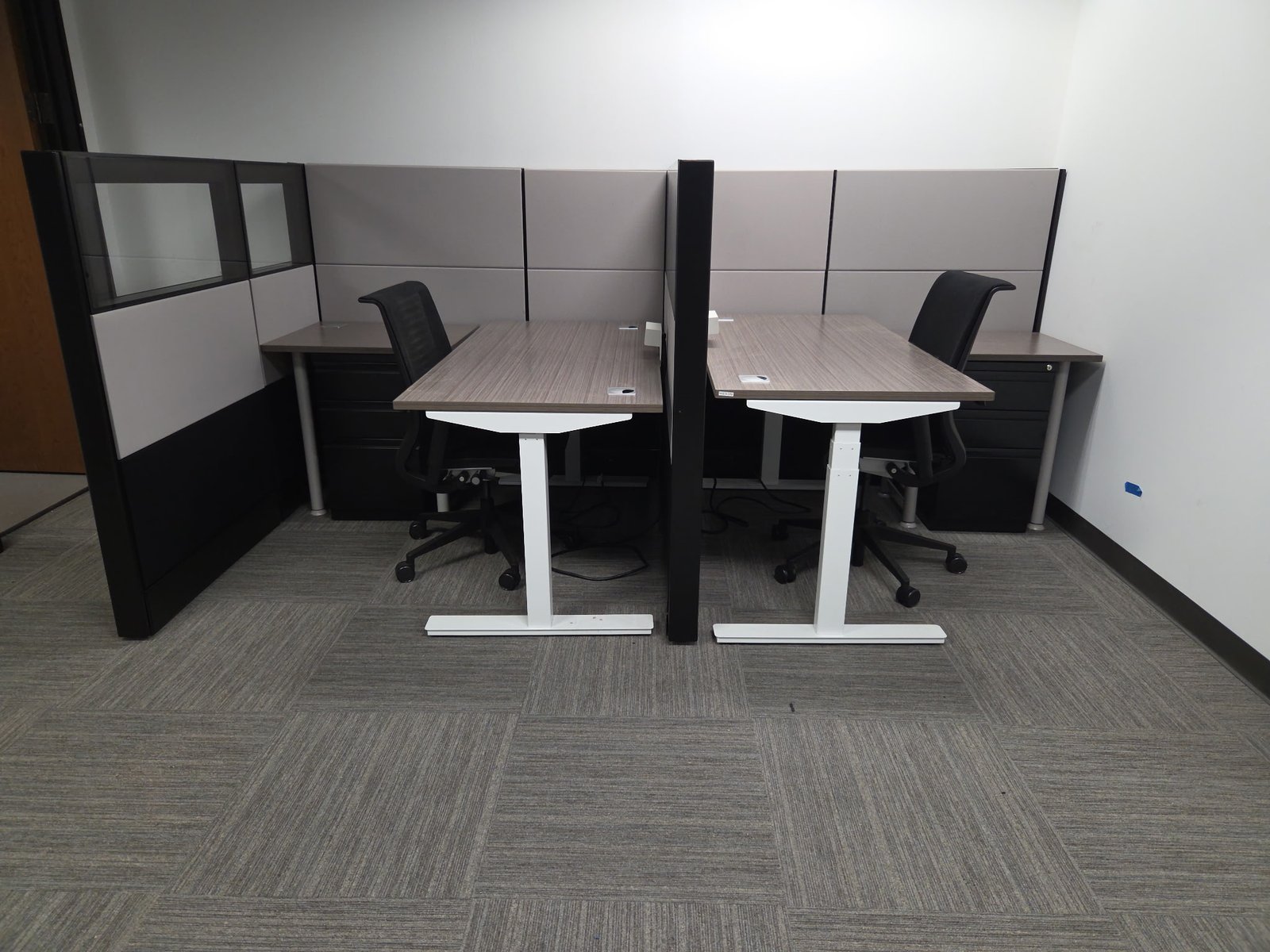 Ethospace Black & Light Silver 5’x5’x54” HAT table