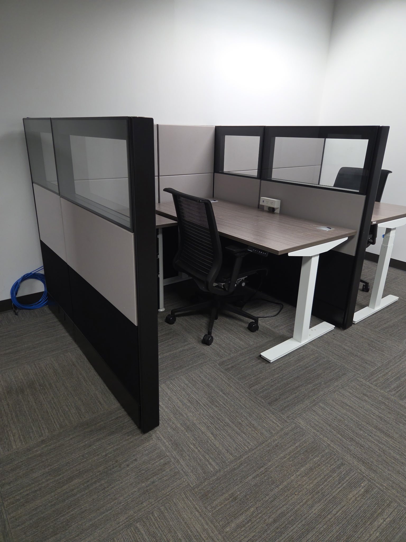 Ethospace Black & Light Silver 5’x5’x54” HAT table