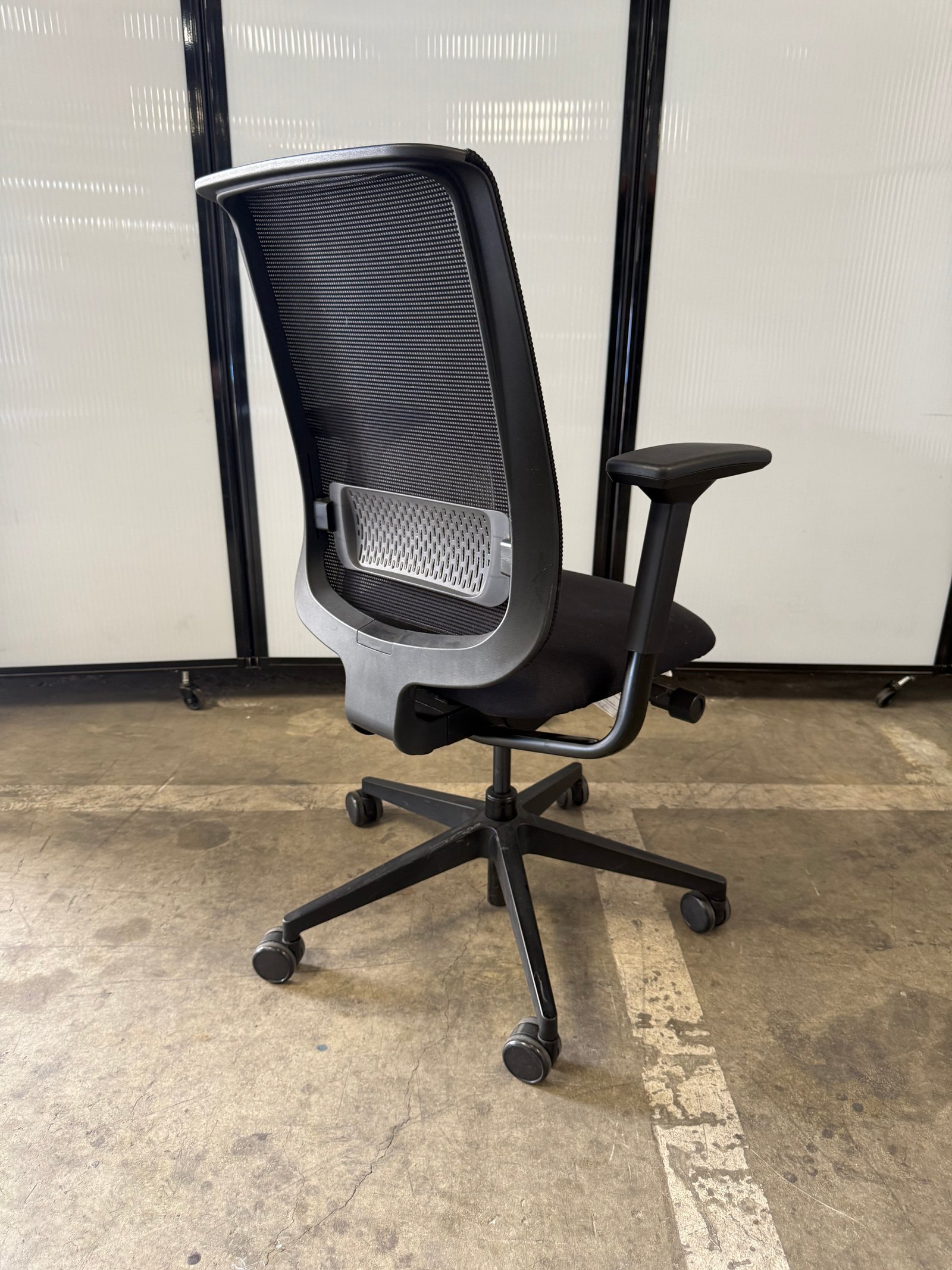 Steelcase black seat black mesh back fully loaded