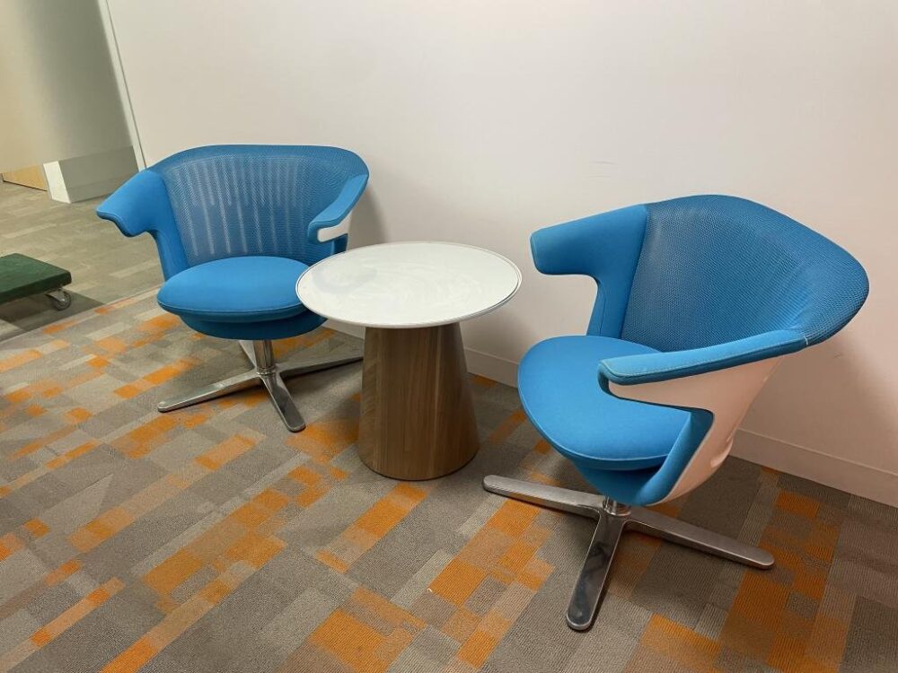 Steelcase Campfire 24 inch Glass Round Table