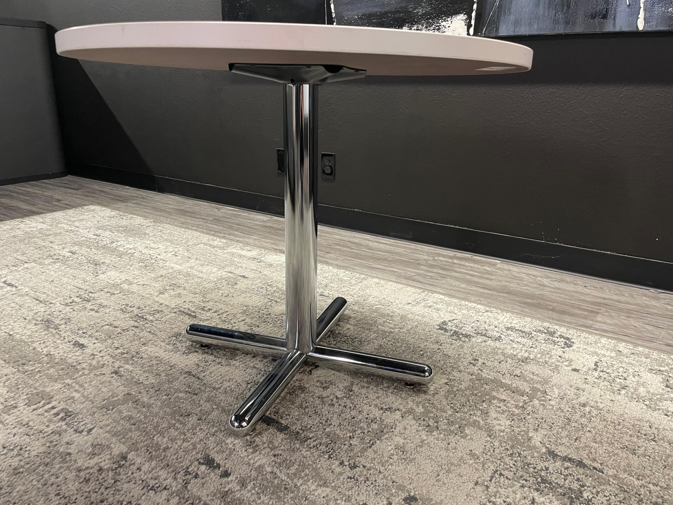 Kimball round 3’ white top breakroom table with chrome base