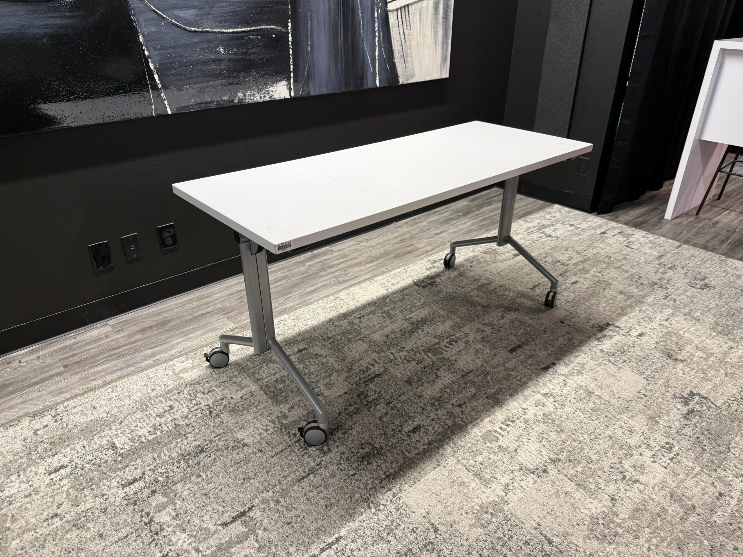 Kimball 5x2 nesting table with silver base