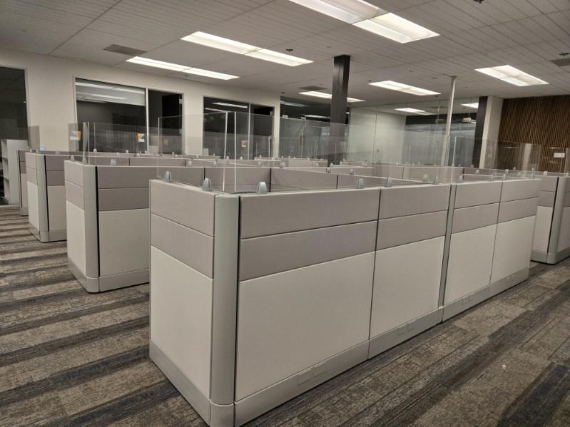 Ethospace Frameless Glass Ivory & Light Silver with Sandstone Trim & HAT table