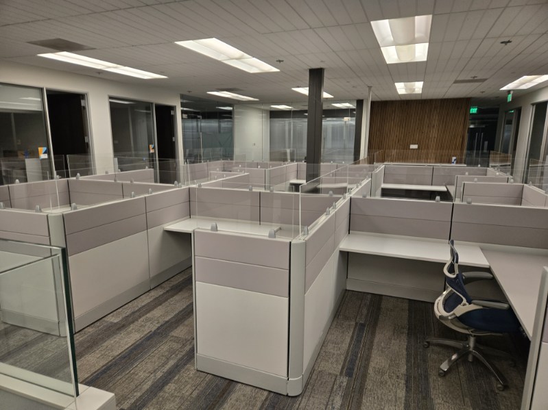 Ethospace Frameless Glass Ivory & Light Silver with Sandstone Trim & HAT table
