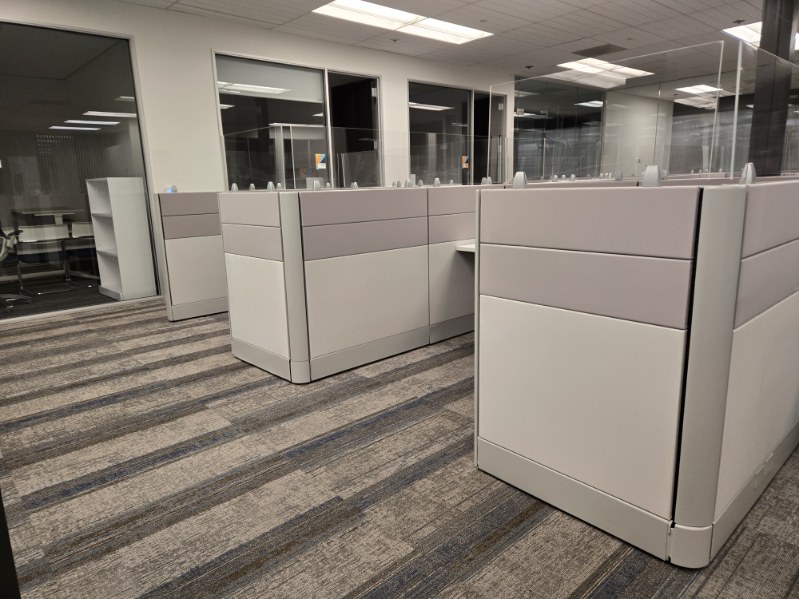 Ethospace Frameless Glass Ivory & Light Silver with Sandstone Trim & HAT table
