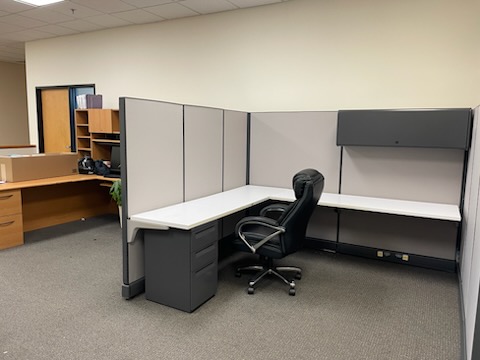 Herman Miller A02 graphite & light silver 8x8x67 and Other Sizes